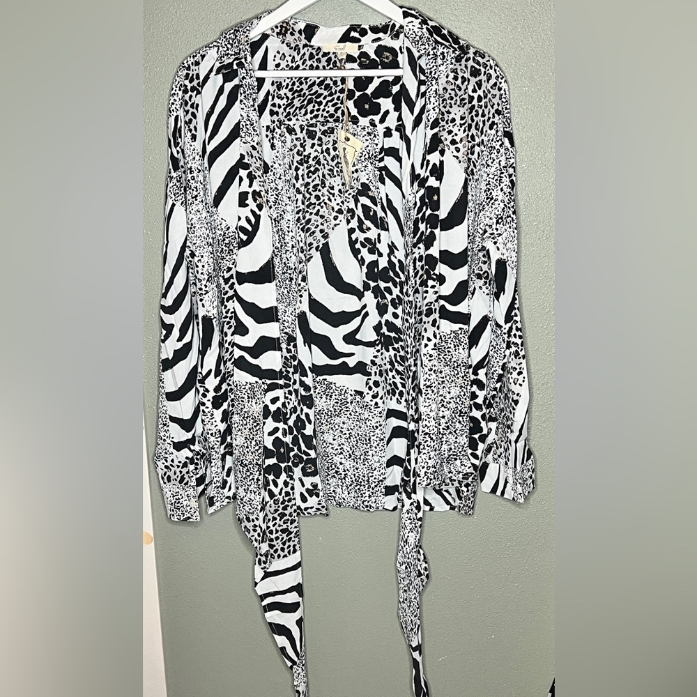NWT Easel Zebra Tie Wrap Boho Blouse Size Large